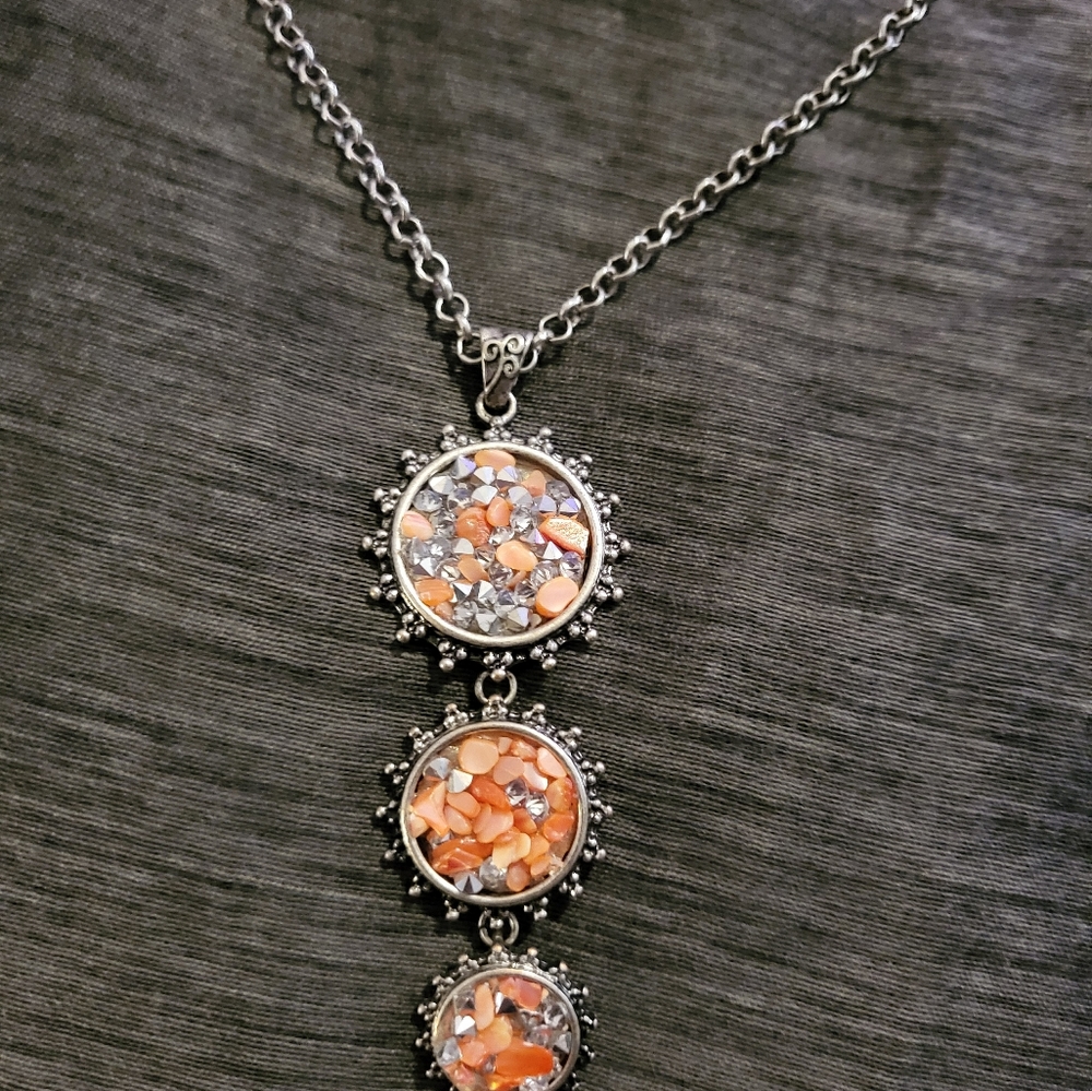 Necklace and earings